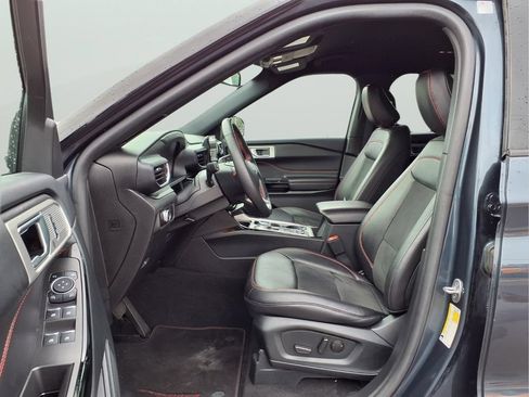 Used 2023 Ford Explorer ST-Line AWD/4WD image 15