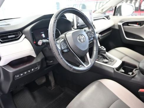 Used 2019 Toyota RAV4 Limited w/ Advanced Technology Package AWD/4WD image 22