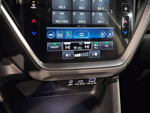 Used 2024 Subaru Crosstrek 2.0i Premium image 32