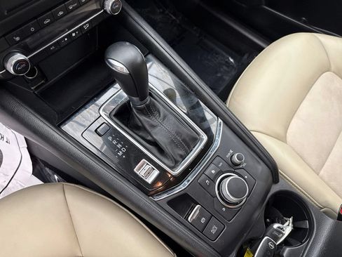 Used 2019 MAZDA CX-5 Touring FWD image 22