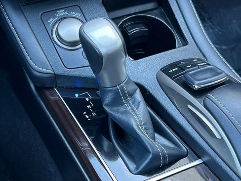 Used 2018 Lexus ES 350 w/ Luxury Package w/Wood Trim FWD image 23