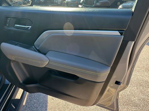 Used 2025 Chevrolet Colorado ZR2 w/ Technology Package image 20