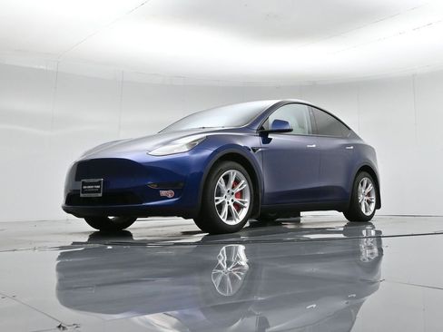 Used 2024 Tesla Model Y Long Range image 49