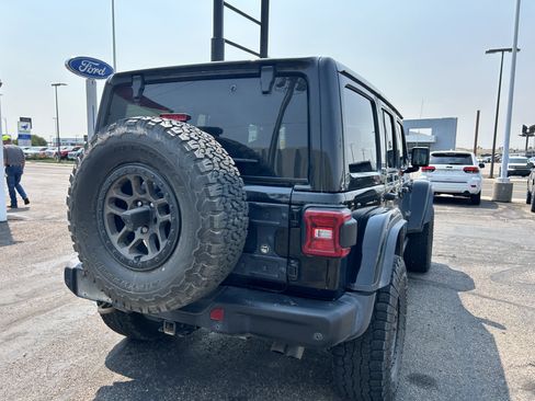 Used 2021 Jeep Wrangler Unlimited Rubicon w/ Xtreme Recon 35" Tire Package AWD/4WD image 5