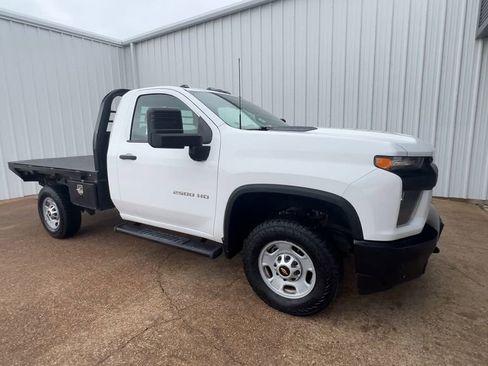 Used 2020 Chevrolet Silverado 2500 W/T AWD/4WD image 2