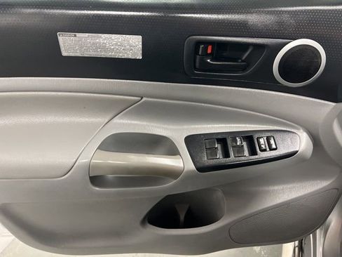 Used 2013 Toyota Tacoma 4x4 Double Cab w/ TRD Off-Road Pkg image 11