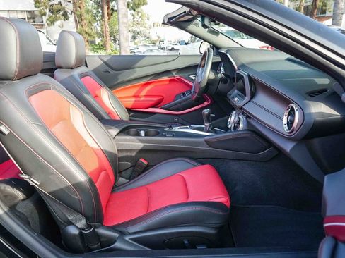 Used 2023 Chevrolet Camaro LT w/ Technology Package image 15