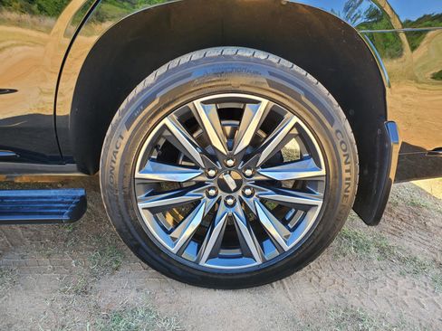 Used 2021 Cadillac Escalade Sport w/ Driver Assist Tech Package AWD/4WD image 8