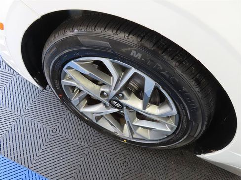 Used 2022 Hyundai Sonata SEL w/ Convenience Package FWD image 6
