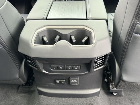 New 2026 Toyota Tundra Platinum AWD/4WD image 7