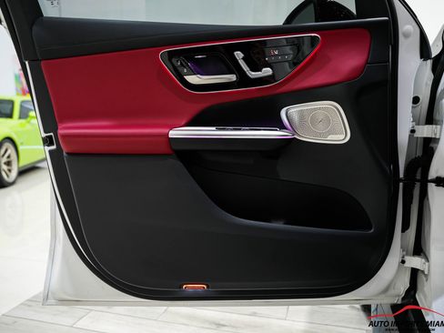 Used 2024 Mercedes-Benz GLC 43 AMG 4MATIC image 39