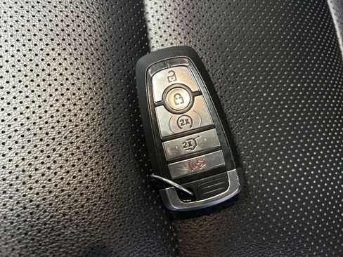 Used 2022 Ford Escape SEL image 33