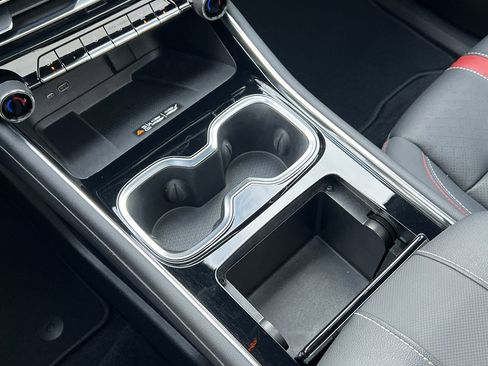 Used 2024 Chevrolet Traverse RS image 22