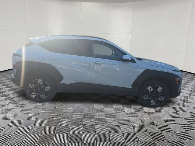 Used 2025 Hyundai Kona SEL AWD/4WD image 10