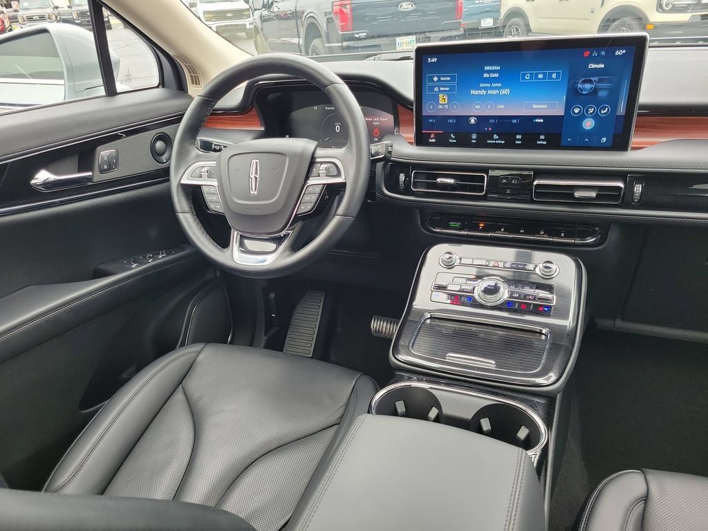 Certified 2023 Lincoln Nautilus Reserve w/ Luxury Package AWD/4WD image 13