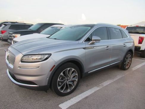 Used 2022 Lincoln Nautilus Reserve w/ Equipment Group 201A AWD/4WD image 3