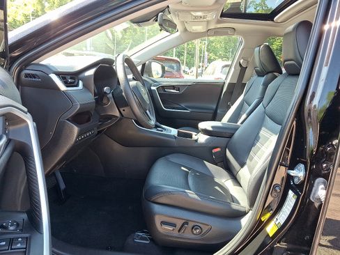 Used 2023 Toyota RAV4 Limited AWD/4WD image 12