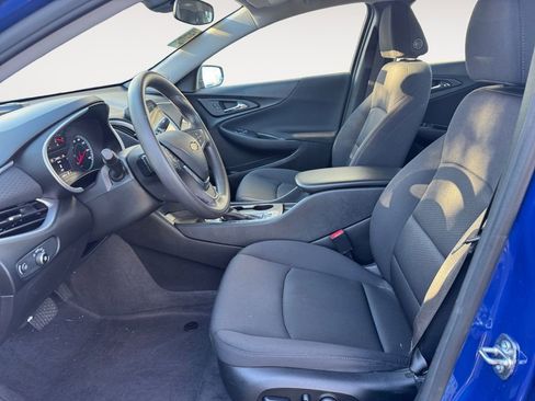 Used 2023 Chevrolet Malibu LS image 9
