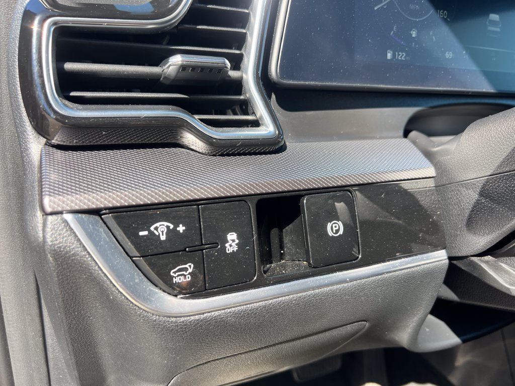 Certified 2024 Kia Sportage SX AWD/4WD image 27