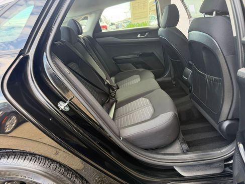 Used 2025 Kia K5 LXS image 40