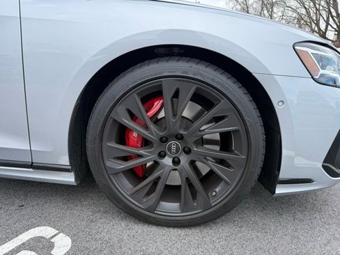 Used 2025 Audi S8 image 12