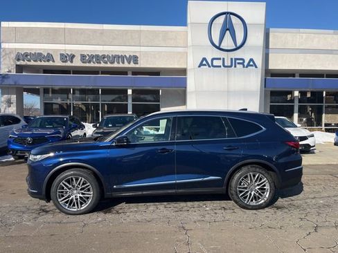 Certified 2023 Acura MDX SH-AWD w/ Advance Package image 1
