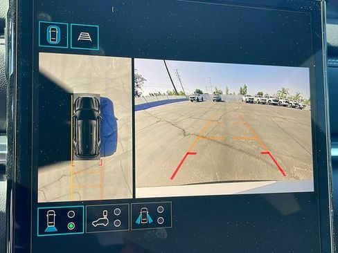 New 2026 GMC Terrain Elevation w/ Elevation Premium Package FWD image 18