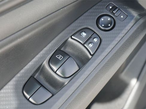 Used 2024 Nissan Altima 2.5 SV FWD image 20