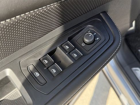 New 2026 Volkswagen Atlas Cross Sport SEL Premium R-Line image 12