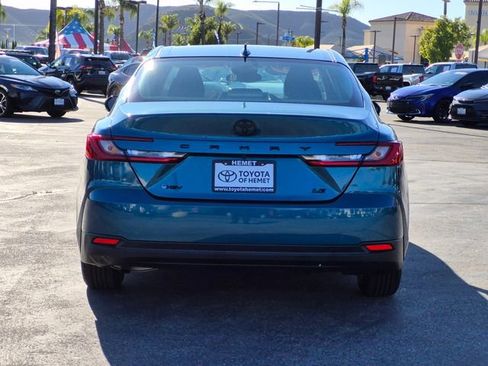 Used 2025 Toyota Camry LE image 7