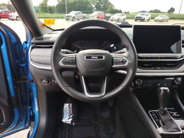 Used 2024 Jeep Compass Limited AWD/4WD image 12