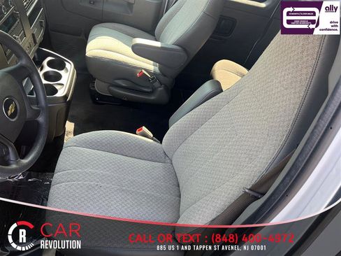Used 2020 Chevrolet Express 3500 LT w/ LT Preferred Equipment Group RWD image 22