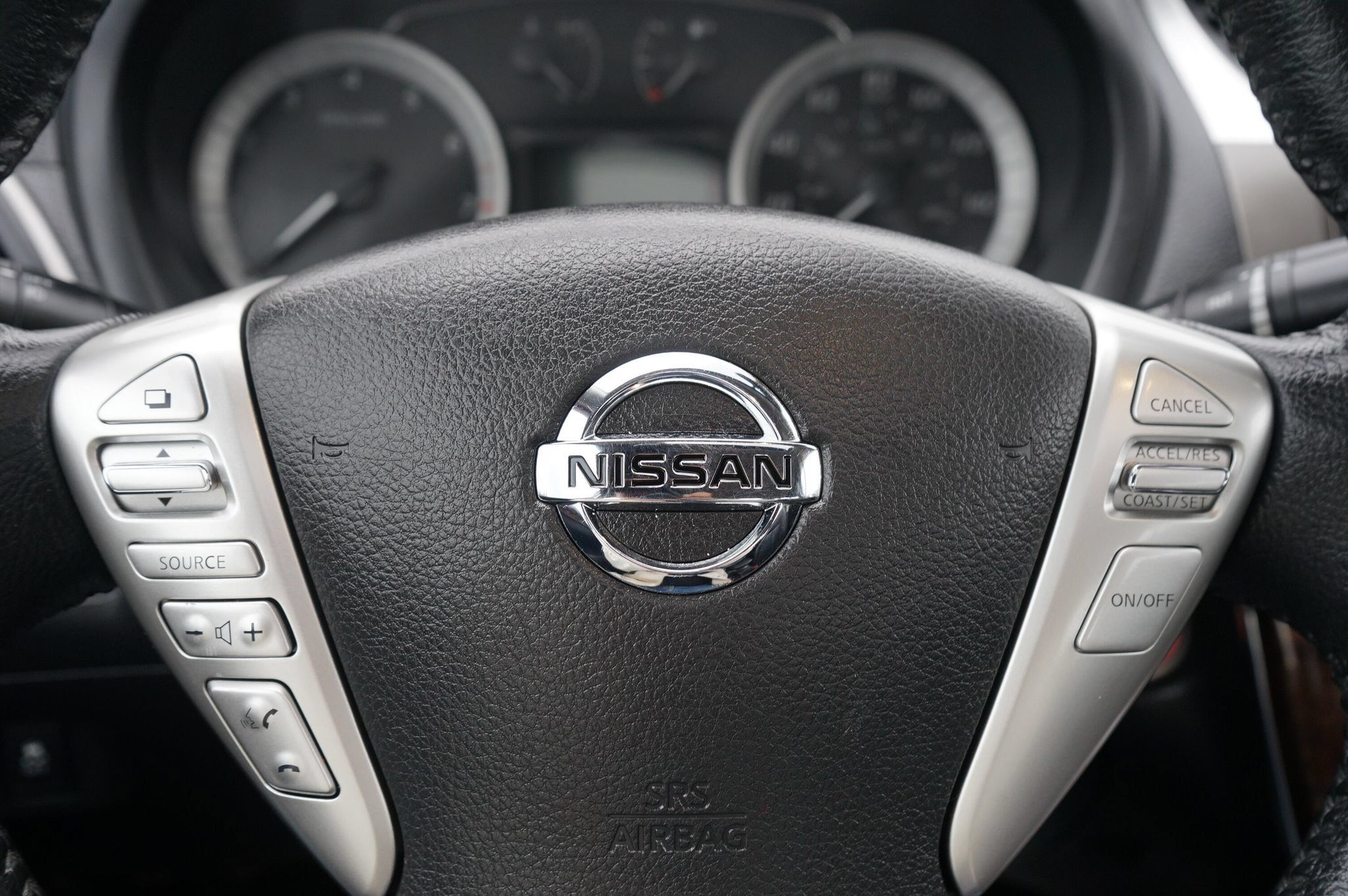 Used 2014 Nissan Sentra SL w/ Premium Package FWD image 22