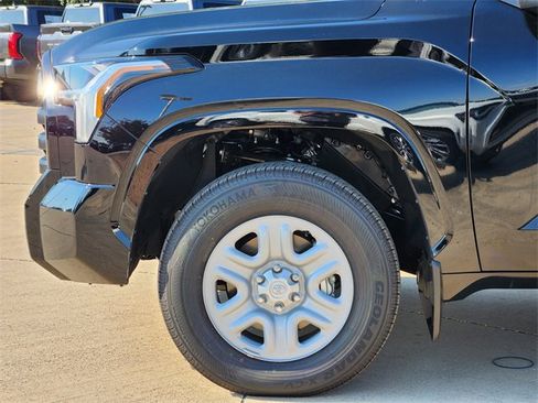 New 2026 Toyota Tundra SR image 5