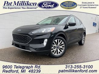 Certified 2022 Ford Escape Titanium w/ Class II Trailer Tow Package image 1