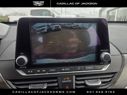 Used 2025 Nissan Altima 2.5 SV image 4