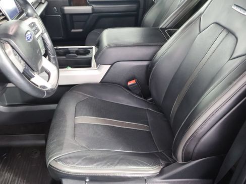 Used 2017 Ford F250 Platinum w/ Platinum Ultimate Package AWD/4WD image 37