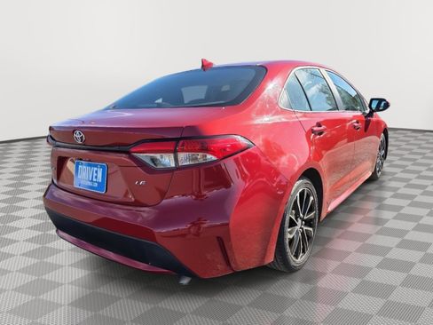 Used 2021 Toyota Corolla LE FWD image 4