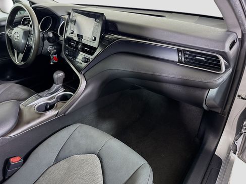 Used 2022 Toyota Camry XSE FWD image 29