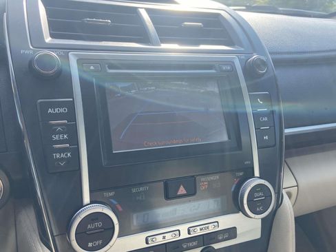 Used 2012 Toyota Camry XLE w/ Convenience Pkg FWD image 28