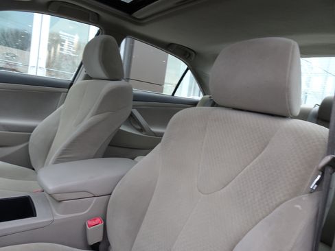 Used 2008 Toyota Camry LE image 10