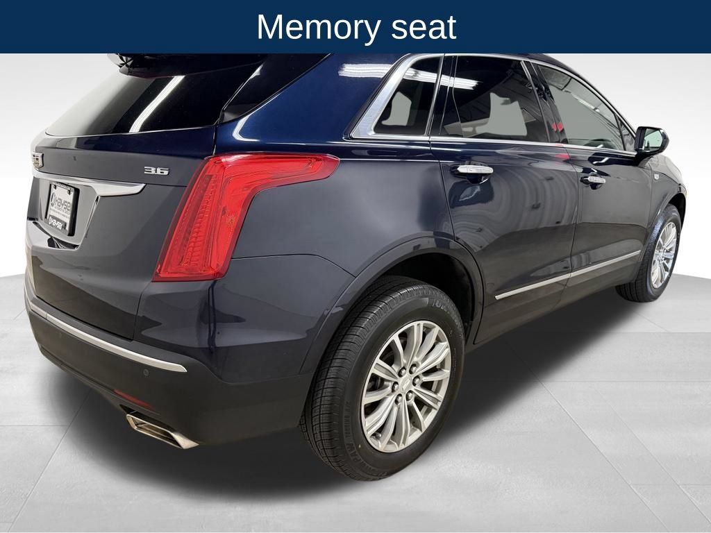Used 2017 Cadillac XT5 Luxury w/ Driver Awareness Package AWD/4WD image 10