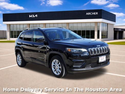 Used 2021 Jeep Cherokee Latitude FWD image 1