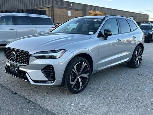 Used 2023 Volvo XC60 B5 Ultimate w/ Climate Package AWD/4WD image 3