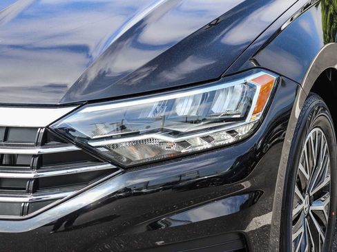 Used 2019 Volkswagen Jetta SE FWD image 7
