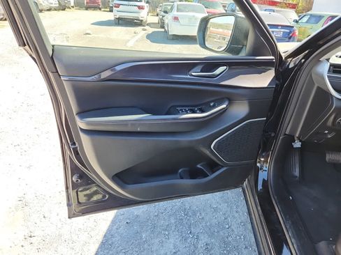 Certified 2021 Jeep Grand Cherokee L Laredo w/ Luxury Tech Group I image 16