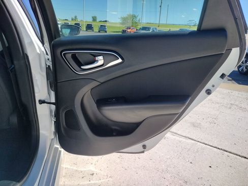 Used 2016 Chrysler 200 LX FWD image 13