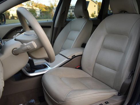 Used 2013 Volvo XC70 3.2 AWD/4WD image 13