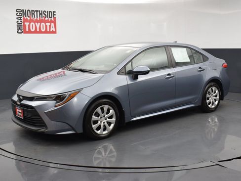 Used 2025 Toyota Corolla LE FWD image 8