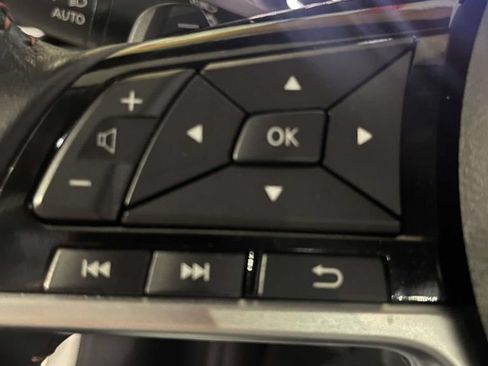 Used 2024 Nissan Altima 2.5 SR FWD image 24